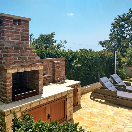 Bergmann By Interhome 度假居 Svetvinčenat